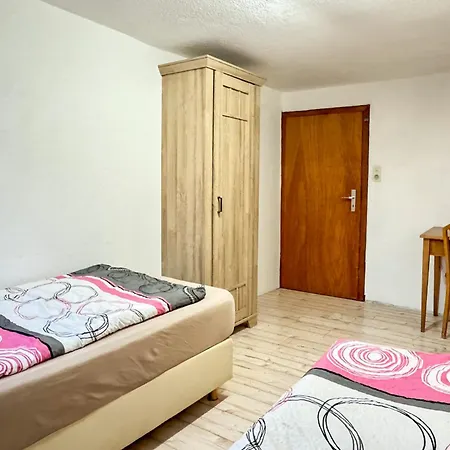 Ruime Voor 10 Personen In Marx Apartmán
