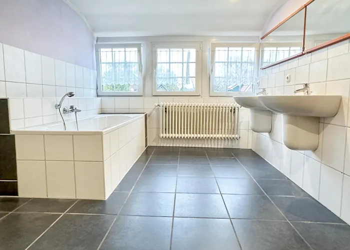 Ruime Voor 10 Personen In Marx